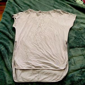 Lululemon tee